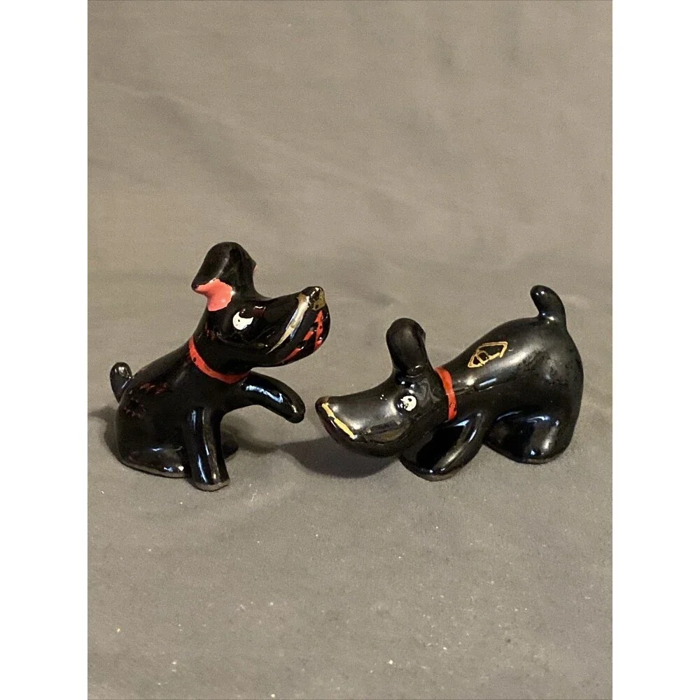 Black Dog Vintage Salt & Pepper Shaker Set Abstract Puppy Dog Japan